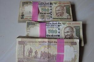 Indian rupee plummets to record low against USD