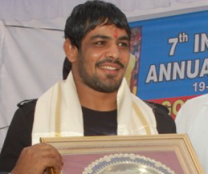 Sushil Kumar Solanki wins silver in wrestling (66kg)