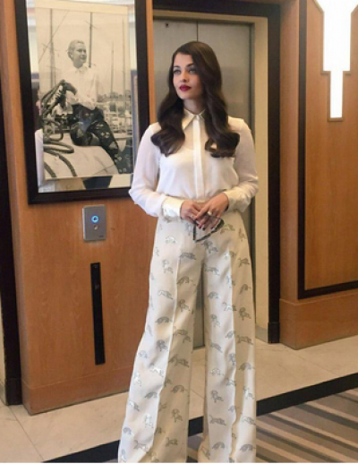 Aishwarya continues to rule the hearts at Cannes