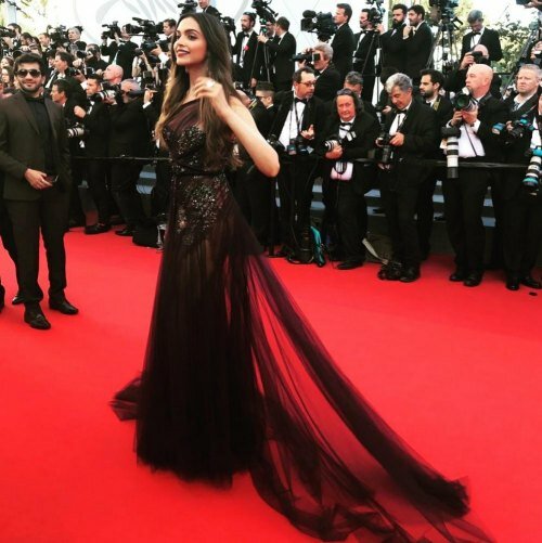 All eyes were on the Piku actress as she confidently walked the red carpet and looked at ease