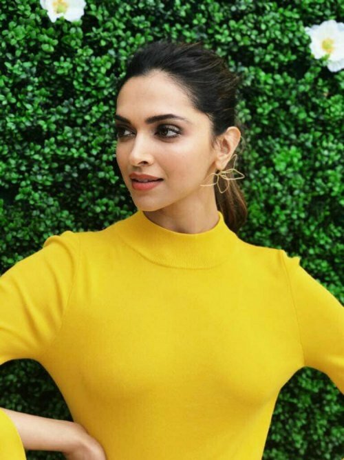 Deepika looked gorgeous in L'Oreal makeup on Day 2 at Cannes 2017