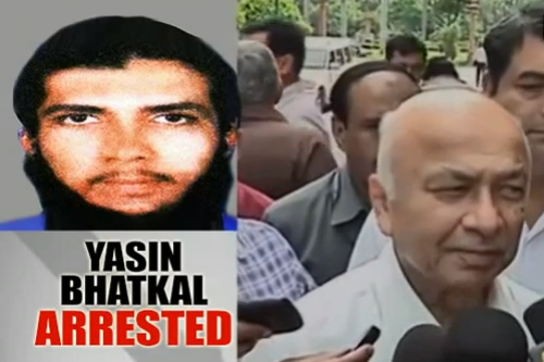 Yasin Bhatkal, Indian Mujahideen militant arrested - Home Minister Sushilkumar Shinde [right] confirms to media