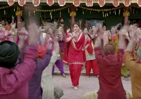 Aishwarya Rai Bachchan's dance sequence in Tung Lak song