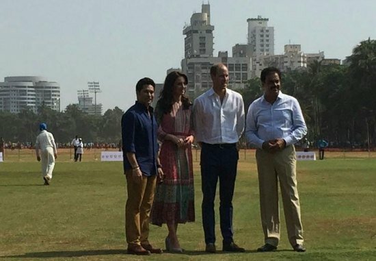 Duke and Duchess with Sachin Tendulkar and Dilip Vengsarkar at Oval Maidan, Mumbai