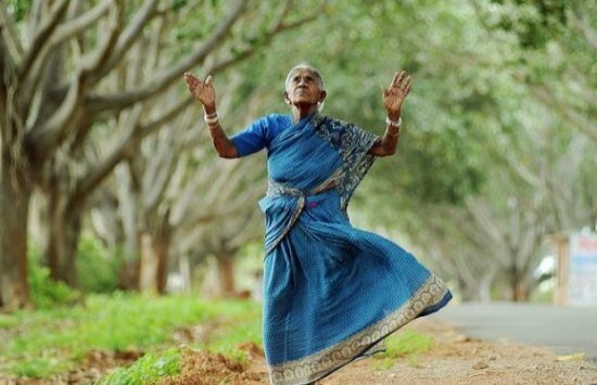 Saalumarada Thimmakka, the 105-year-old environmentalist is a great insporational figure