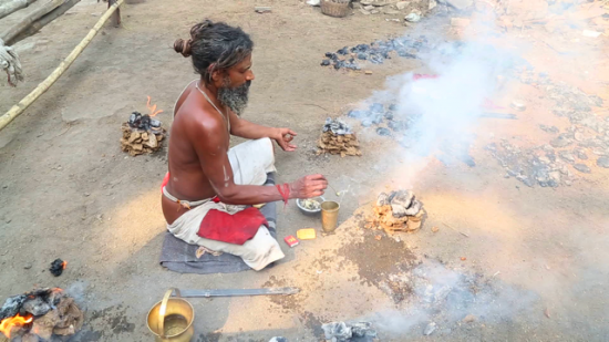 Sadhu Shiva prayer-dreadlocks story documentary