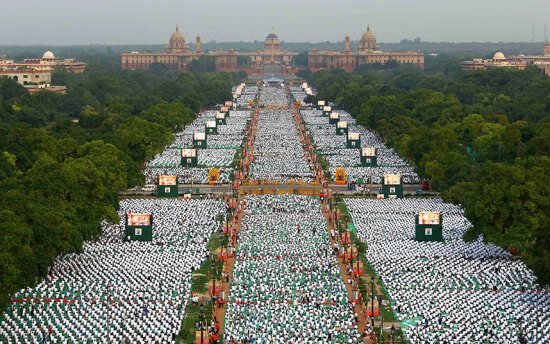 35000 people join in observing Yoga Day in Rajpath, Delhi on Sunday wearing white