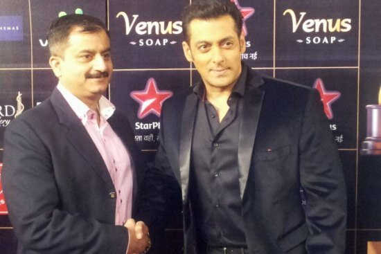 Salman Khan was the host for the evening at Star Guild Awards 2013
