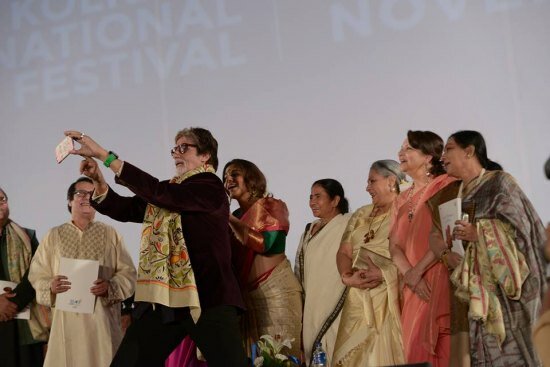 Epic selfie featuring didi Mamta Banerjee, and Bollywood veterans Amitabh Bachchan, Jaya Bachchan, Sharmila Tagore and Vidya Balan